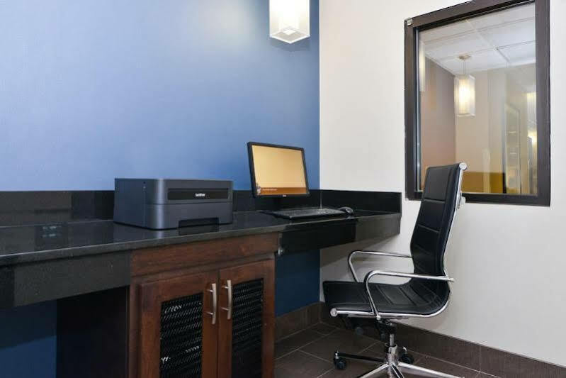 Comfort Suites University - Research Park Charlotte Dış mekan fotoğraf